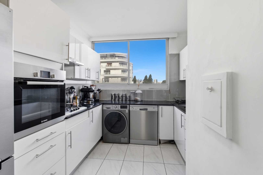 2 Bedroom Property for Sale in Sea Point Western Cape